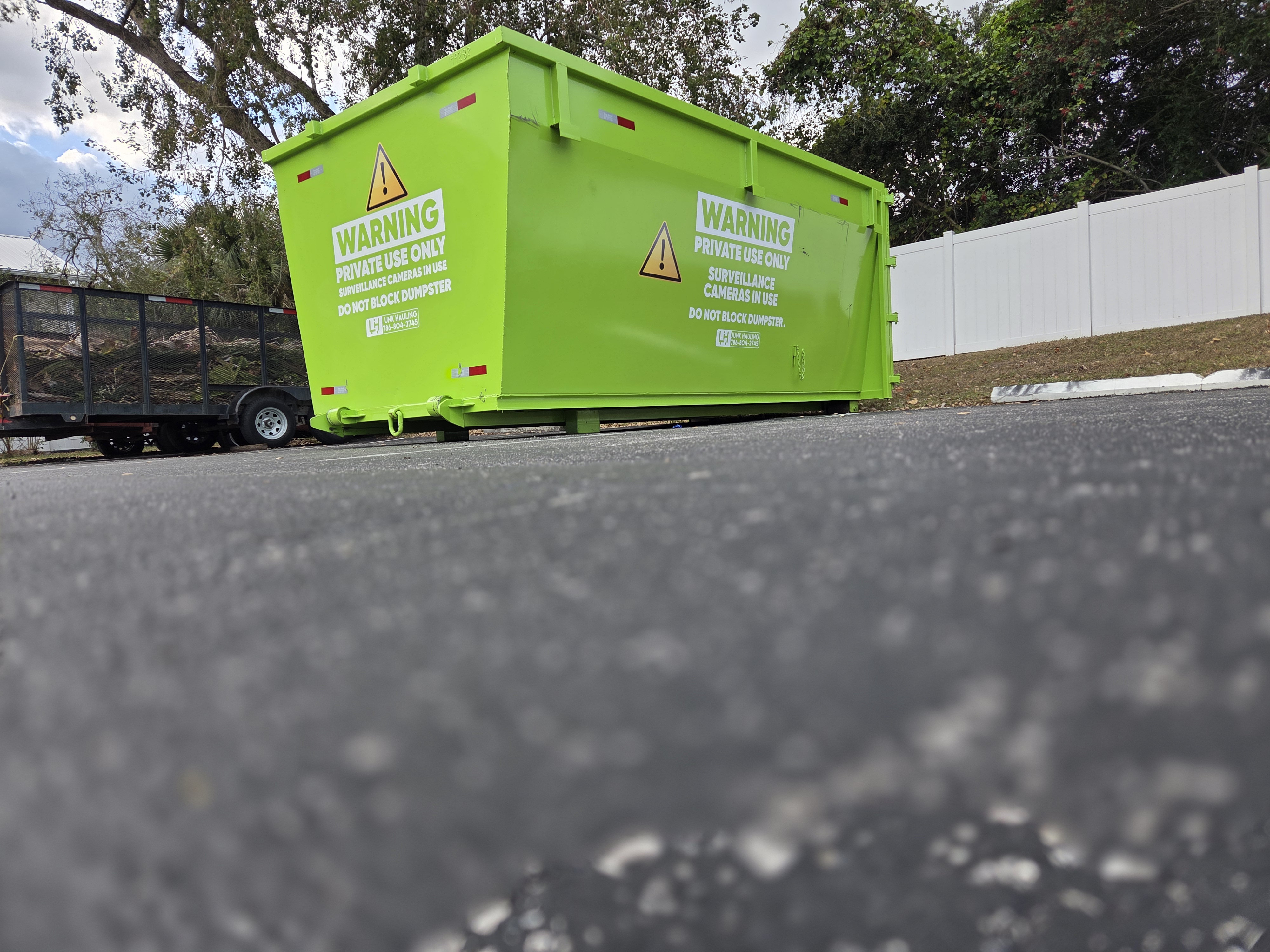 Contractor guide: keeping job sites safe and efficient with smarter debris management